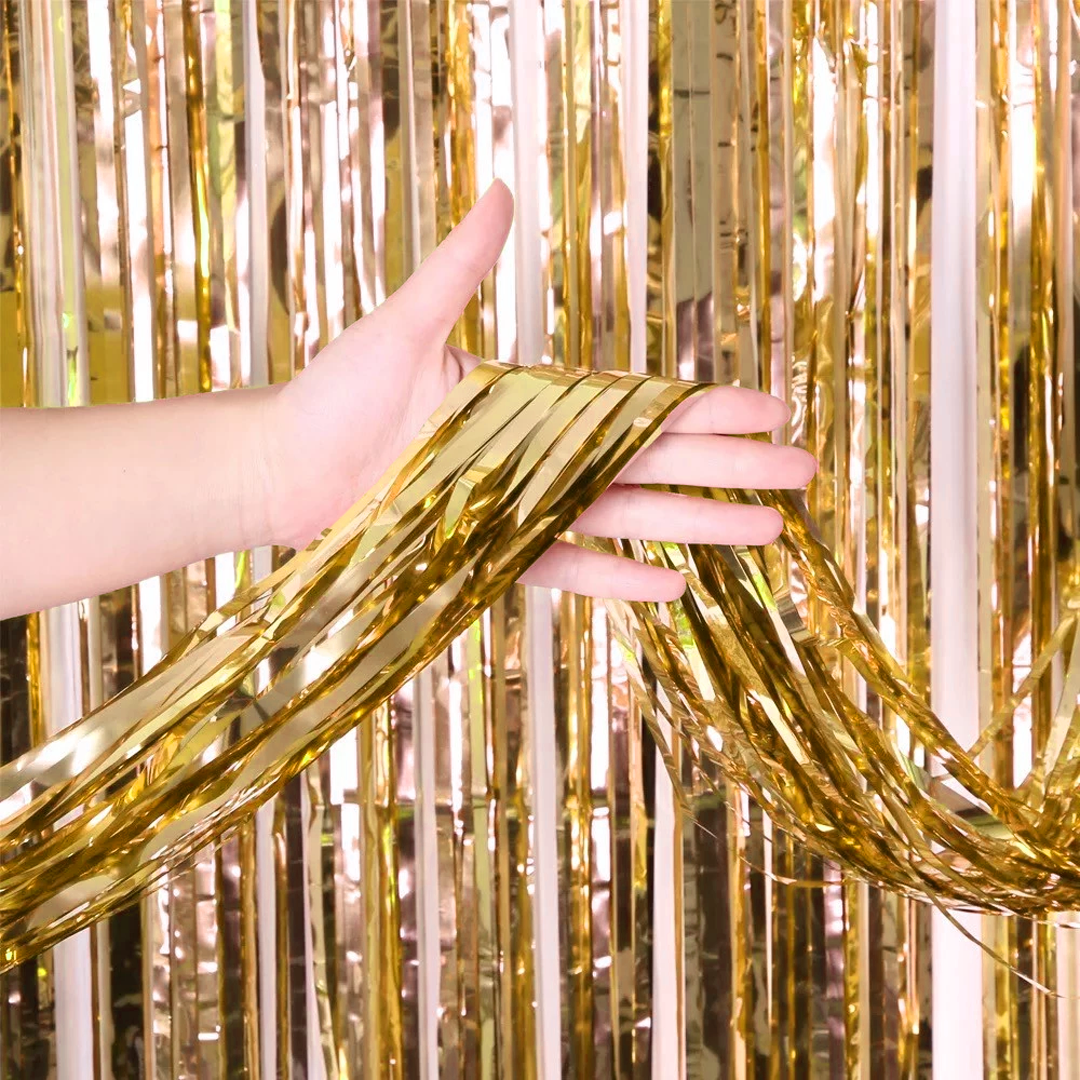 Gold theme: Tinsel Foil Curtain Backdrop (1m x 2m)