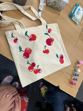 Load image into Gallery viewer, Friendship Bracelet Making Workshop
